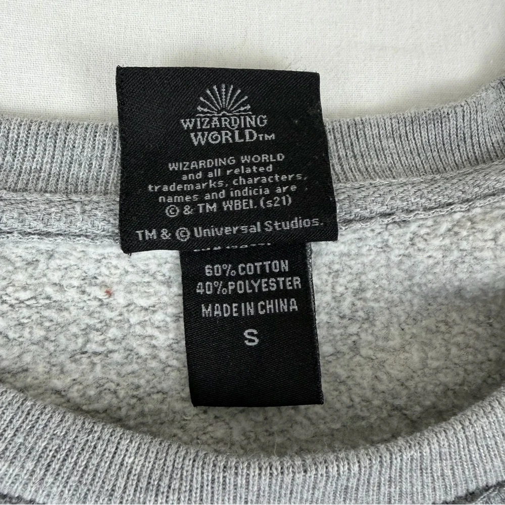 Universal Studios‎ Harry Potter Hufflepuff Crewneck Sweatshirt, Women's Size S